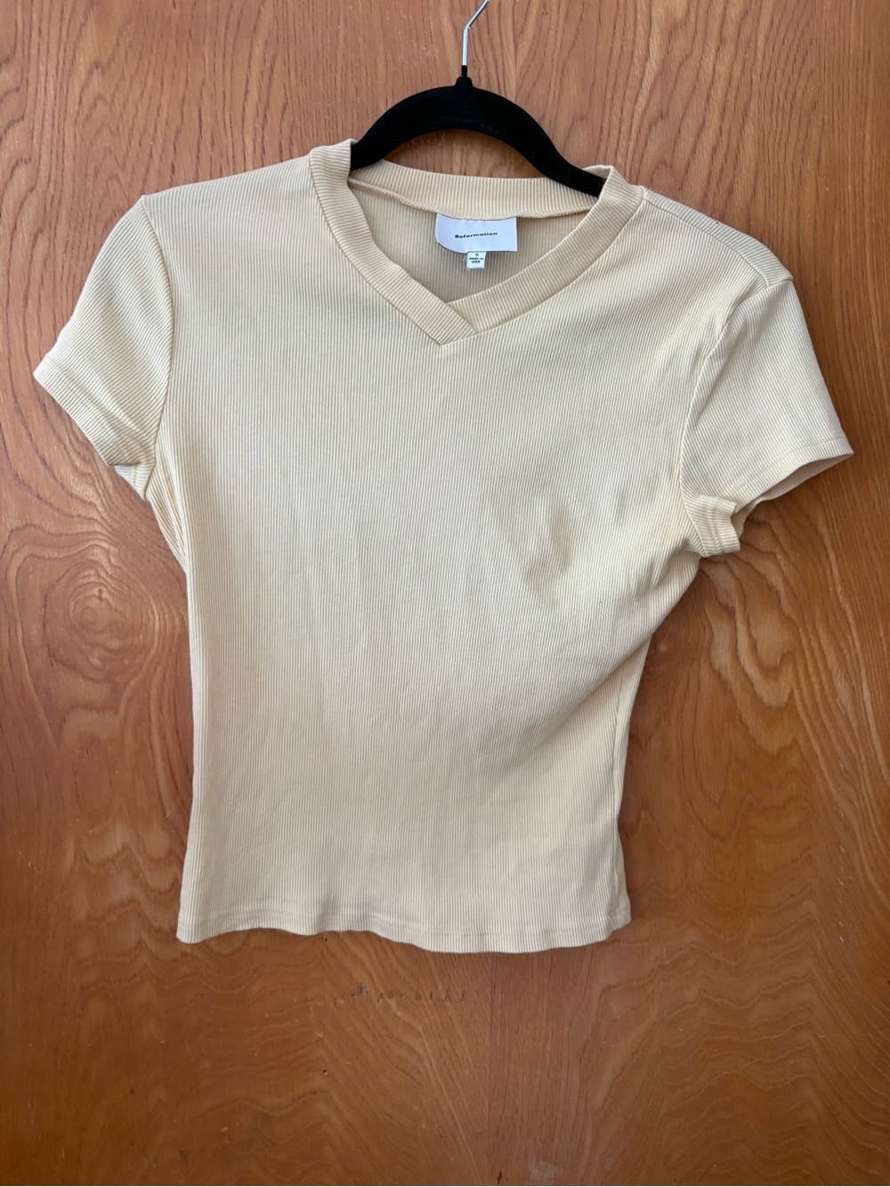 Reformation Ribbed V-Neck Tee in butter yellow short sleeve tee S